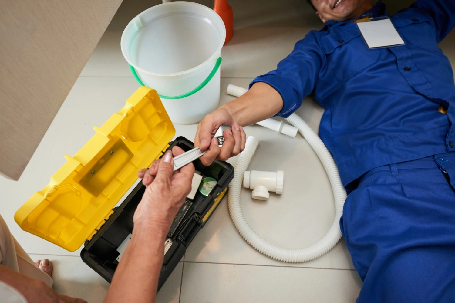 Professtional Toilet Installation and repair services - hi-tech plumbing