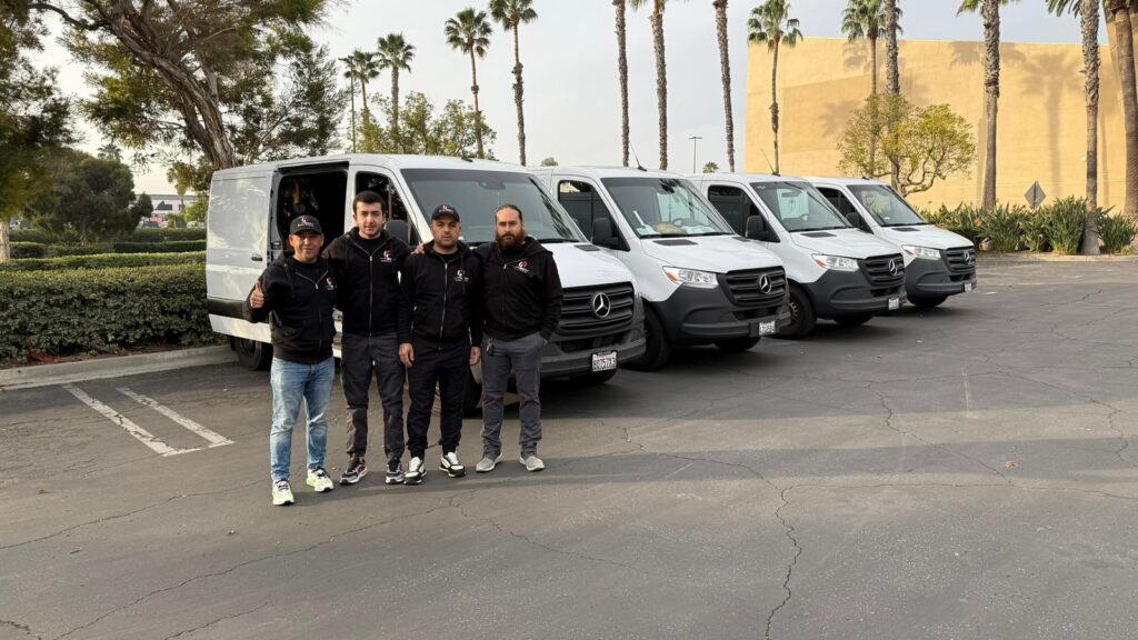 Emergency Plumbing Los Angeles: 24/7 Professional Solutions When You Need Them Most 1 Hi-Tech Plumbing emergency service van parked at residential home with plumbers