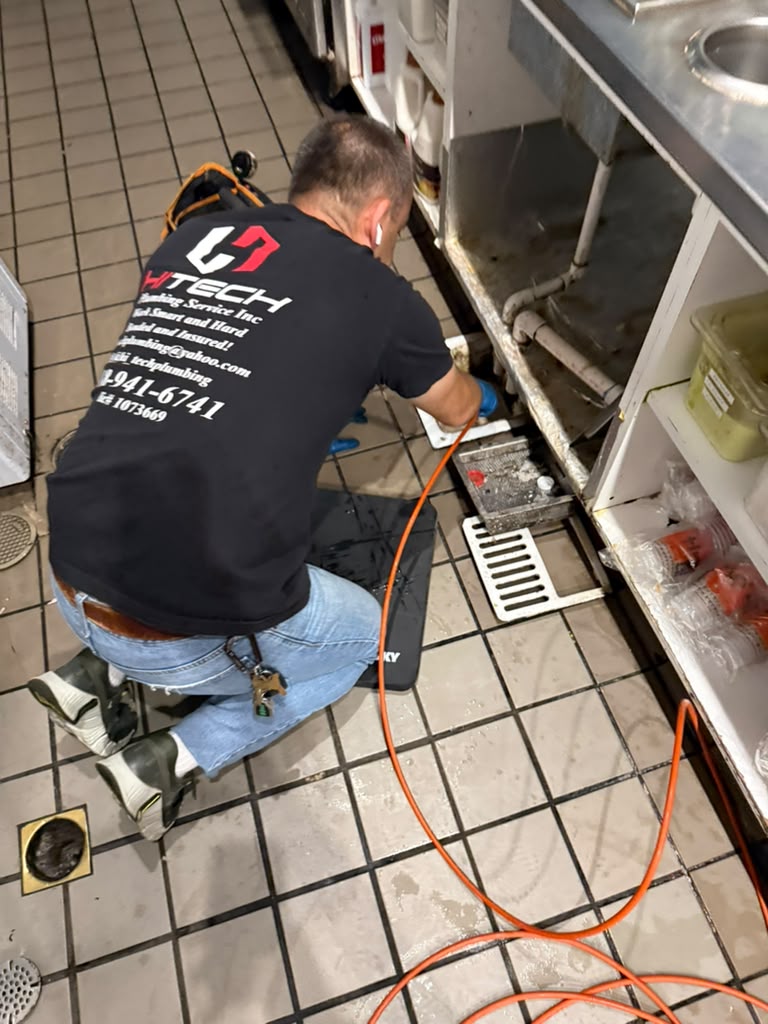 Home 36 leak detection and burst pipe repairing in Lake Balboa, CA (1)